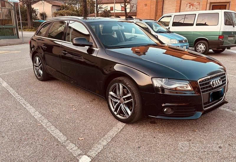 Usata Audi A4 143 CV (105 kW) 2010 Nero Station wagon