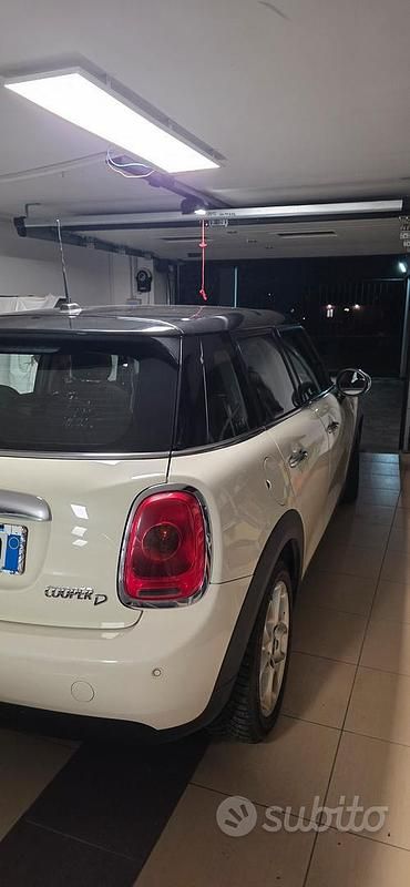 Usata Mini Cooper D 116 CV (85 kW) 2015 Bianco Utilitaria