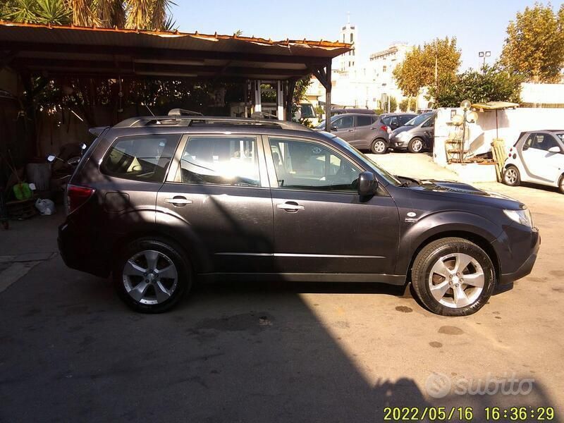 Usata Subaru Forester 146 CV (107 kW) 2009 Blu SUV