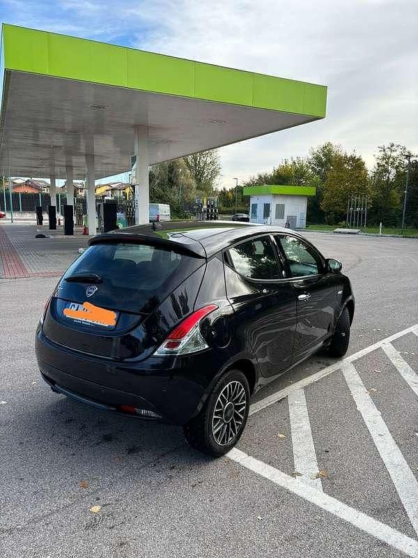 Usata Lancia Ypsilon 69 CV (50 kW) 2020 Utilitaria