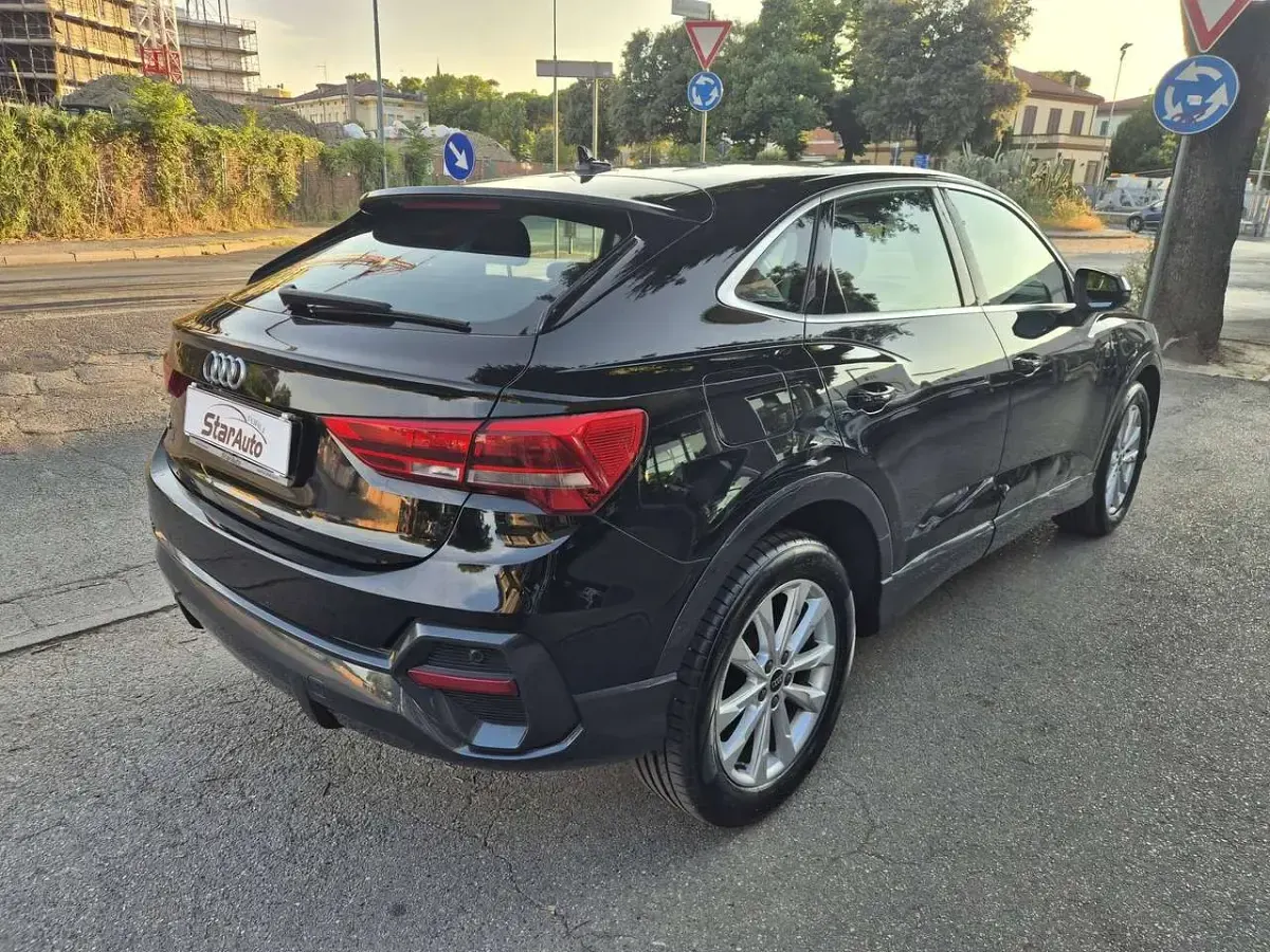Usata Audi Q3 Sportback 150 CV (110 kW) 2023 Nero SUV