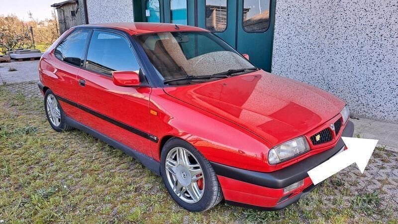 Usata Lancia Delta 186 CV (136 kW) 1995 Rosso Utilitaria