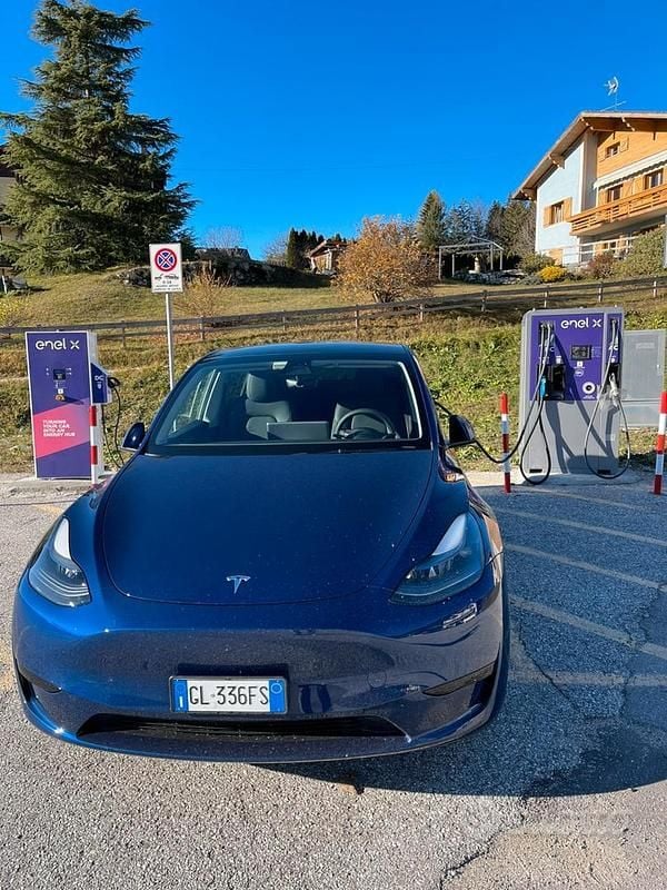 Occasion Tesla Model Y RWD 219 kW (299 ch) 2022 Bleue SUV