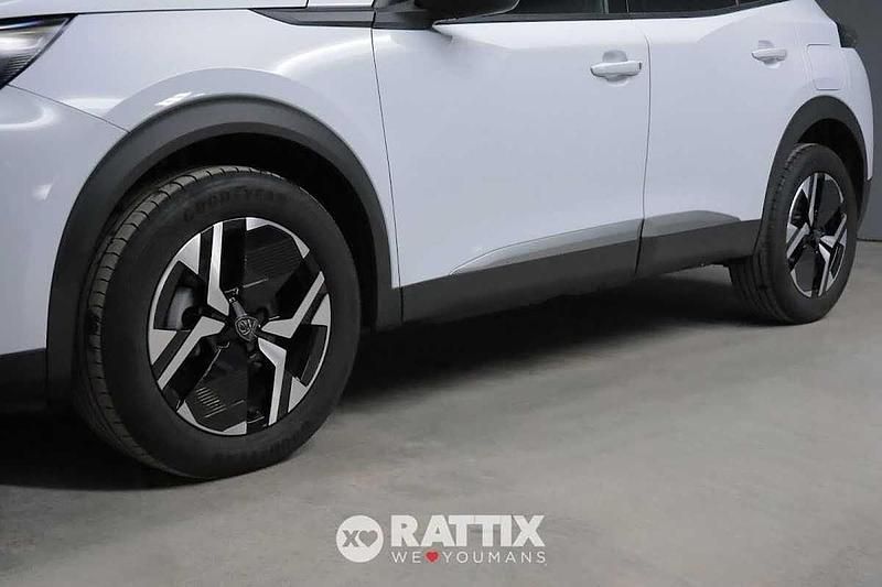 Usata Peugeot 2008 Allure 131 CV (96 kW) 2025 Bianco SUV