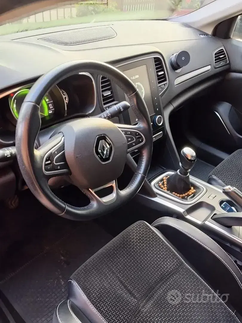 Usata Renault Mégane Intens 110 CV (80 kW) 2018 Nero Berlina