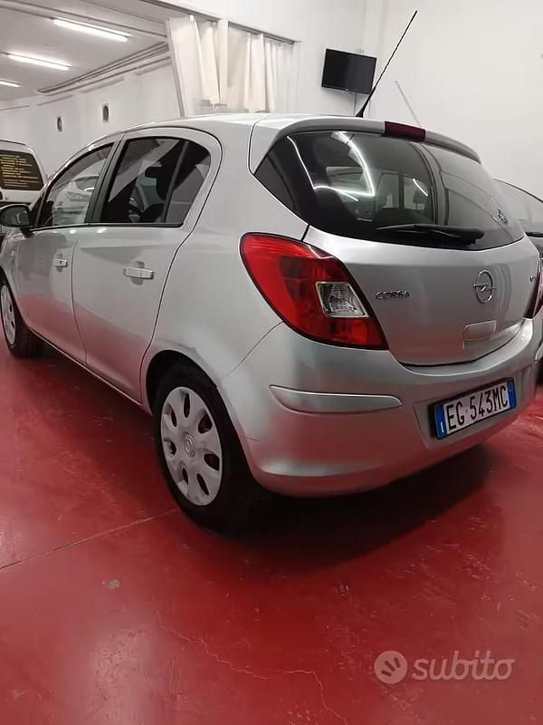 Usata Opel Corsa 75 CV (55 kW) 2011 Utilitaria