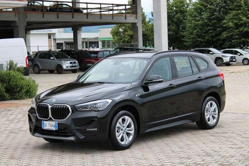 Nero Usata 2022 BMW X1 Advantage SUV | 32.990 € (Molto cara) - Immagine 1/4