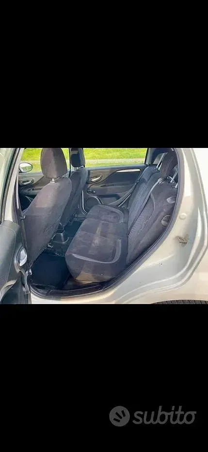 Usata Fiat Punto 77 CV (56 kW) 2013 Bianco Utilitaria
