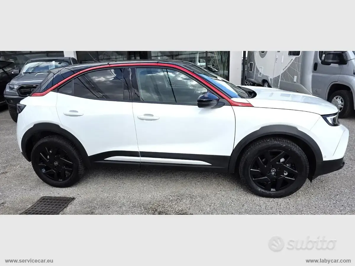 Usata Opel Mokka GS Line 101 CV (74 kW) 2022 Bianco SUV