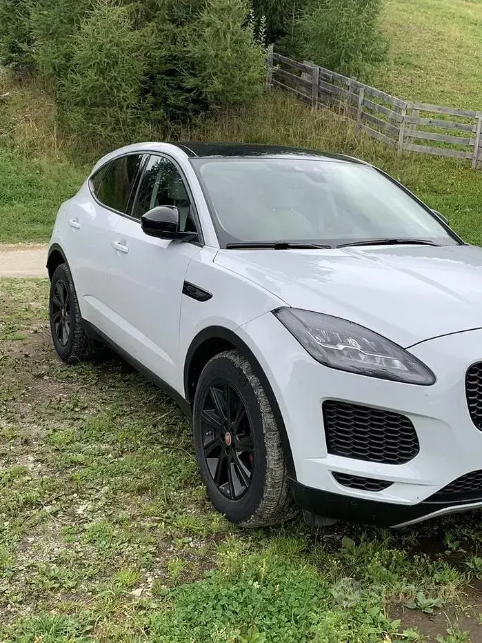 Usata Jaguar E-Pace 200 CV (147 kW) 2018 Bianco SUV