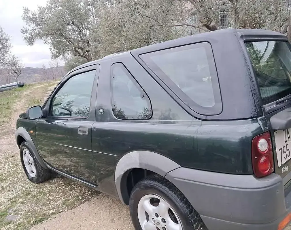 Usata Land Rover Freelander 111 CV (81 kW) 2000 Verde SUV