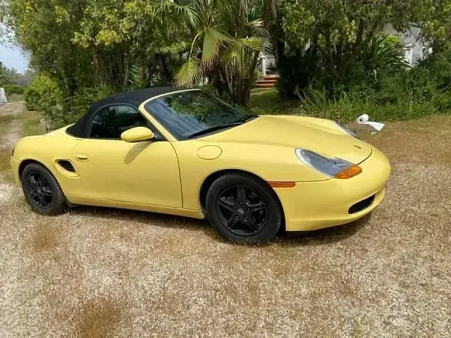 Second-hand Porsche Boxster 204 CP (150 kW) 1997 Galben Cabrio