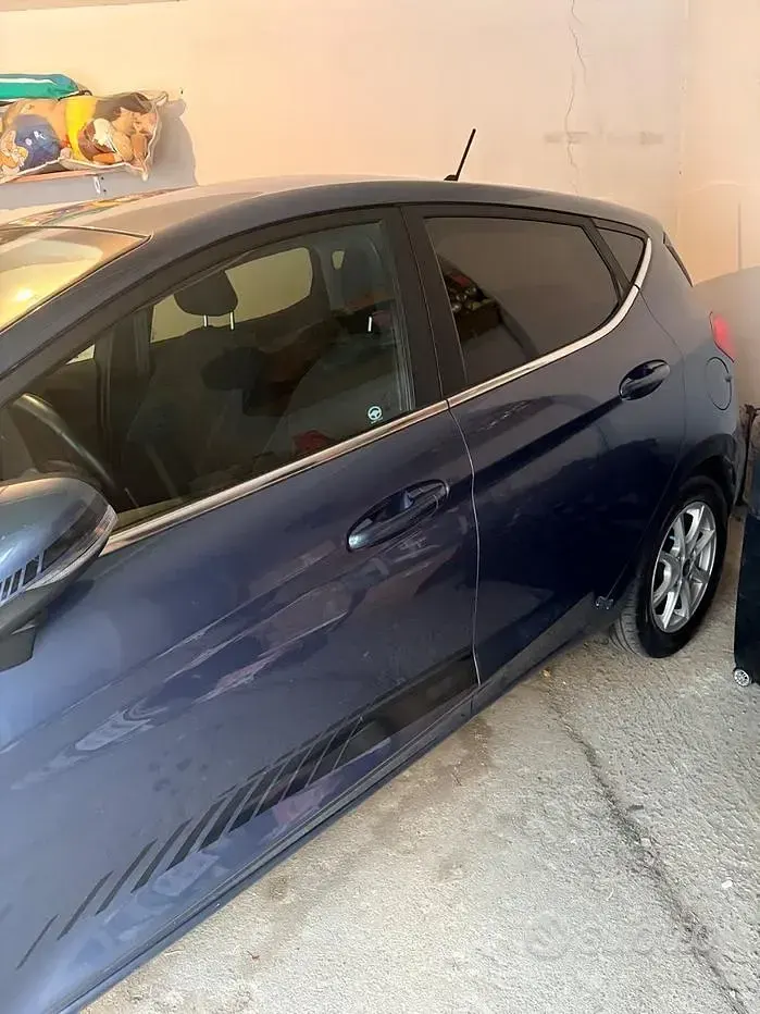 Usata Ford Fiesta 95 CV (69 kW) 2021 Blu Utilitaria