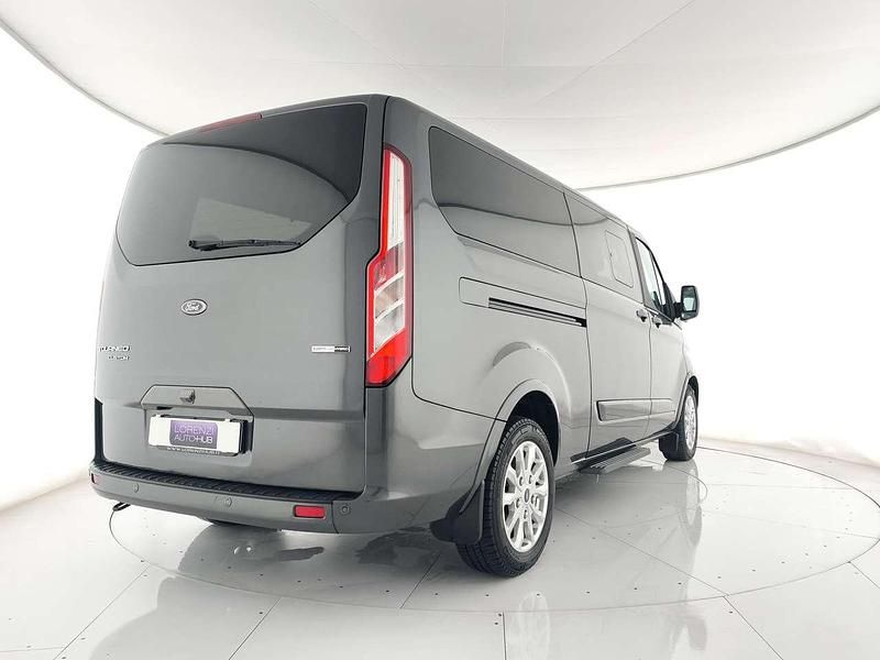 Usata Ford Tourneo Custom Titanium 185 CV (136 kW) 2021 Grigio metallizzato Furgone