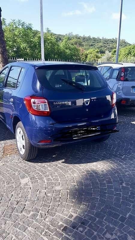 Usata Dacia Sandero Ambiance 75 CV (55 kW) 2013 Berlina