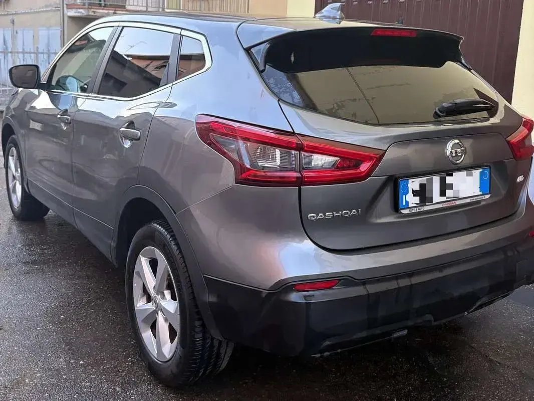 Usata Nissan Qashqai 110 CV (80 kW) 2018 Grigio SUV