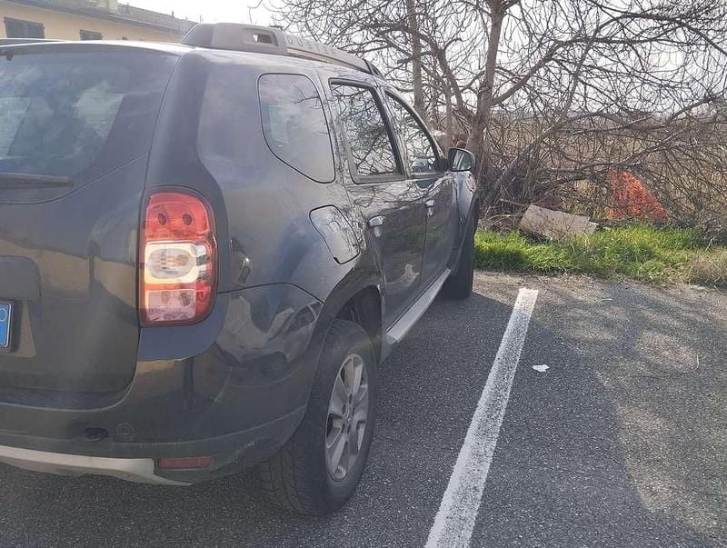 Usata Dacia Duster Lauréate 109 CV (80 kW) 2016 Nero SUV