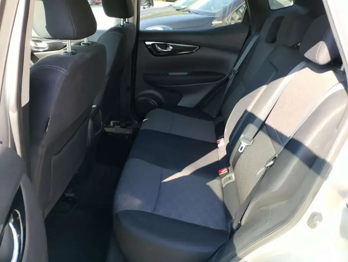 Usata Nissan Qashqai 360º 110 CV (80 kW) 2015 Grigio SUV