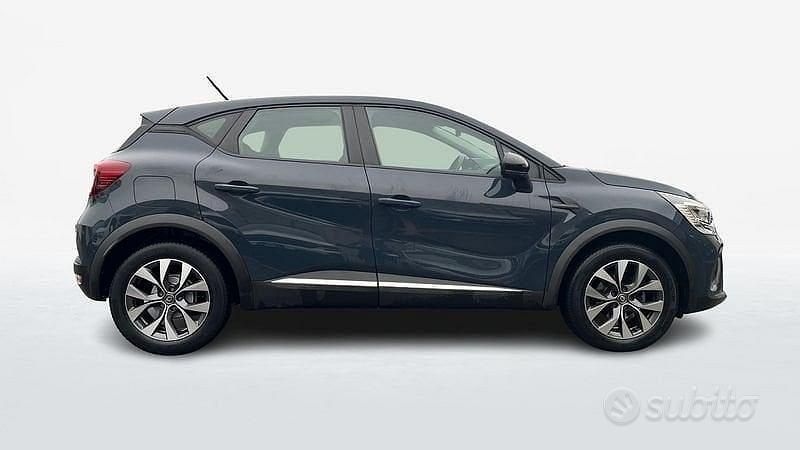 Usata Renault Captur Zen 100 CV (73 kW) 2021 Blu SUV