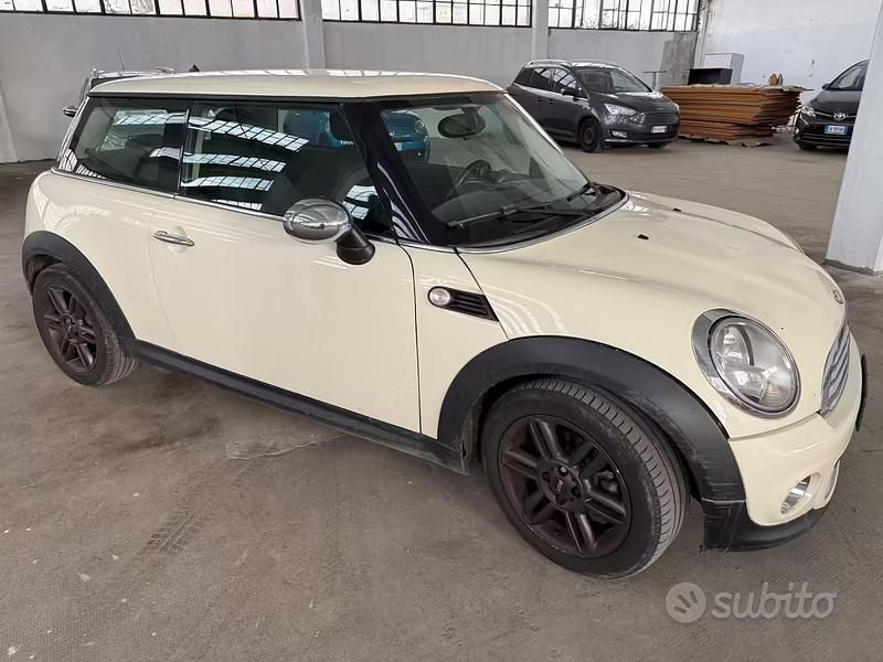 Usado Mini Cooper 90 HP (66 kW) 2007 Bege Citadino