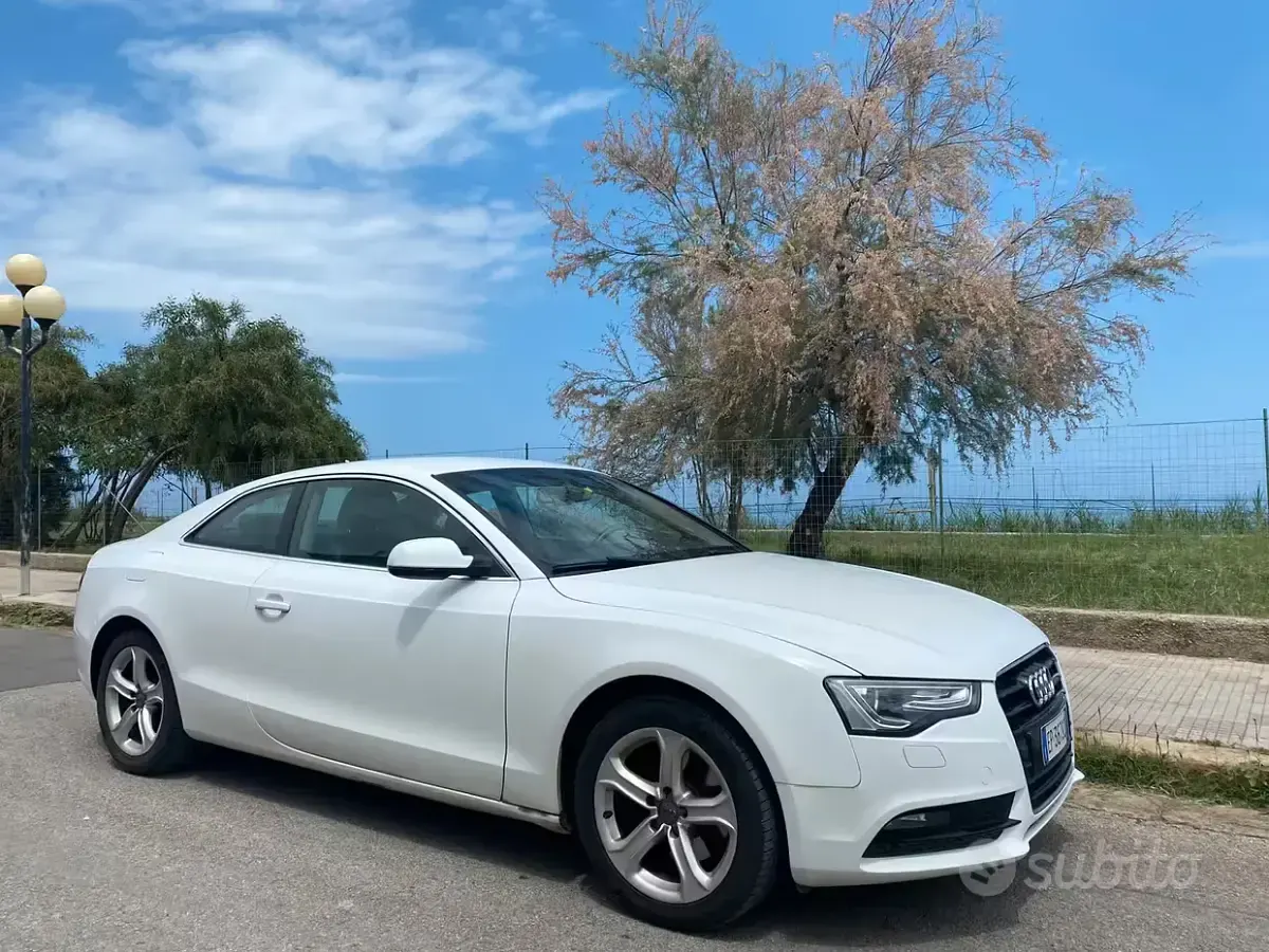 Gebraucht Audi A5 177 PS (130 kW) 2013 Weiß Coupé