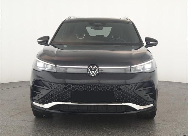 Usata VW Tiguan R-line 150 CV (110 kW) 2025 Nero metallizzato SUV