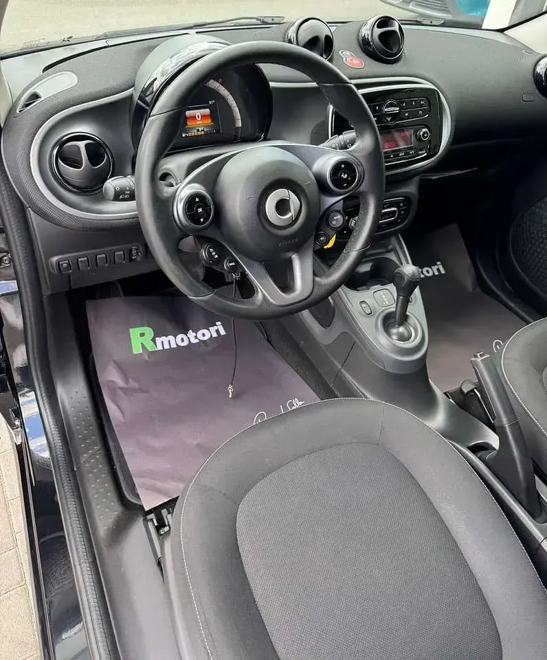 Usata Smart ForFour Passion 71 CV (52 kW) 2019 Nero Utilitaria