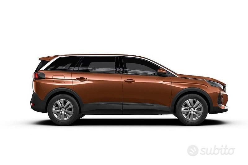 Nuova Peugeot 5008 GT 131 CV (96 kW) 2025 Nero SUV