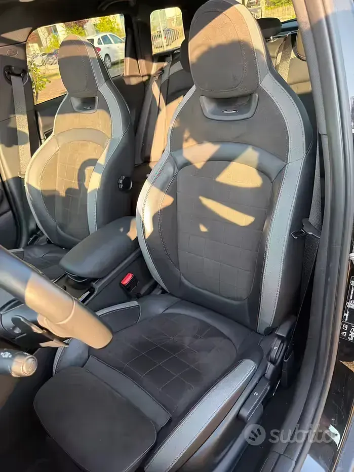 Usata Mini John Cooper Works Clubman 306 CV (225 kW) 2022 Nero Station wagon