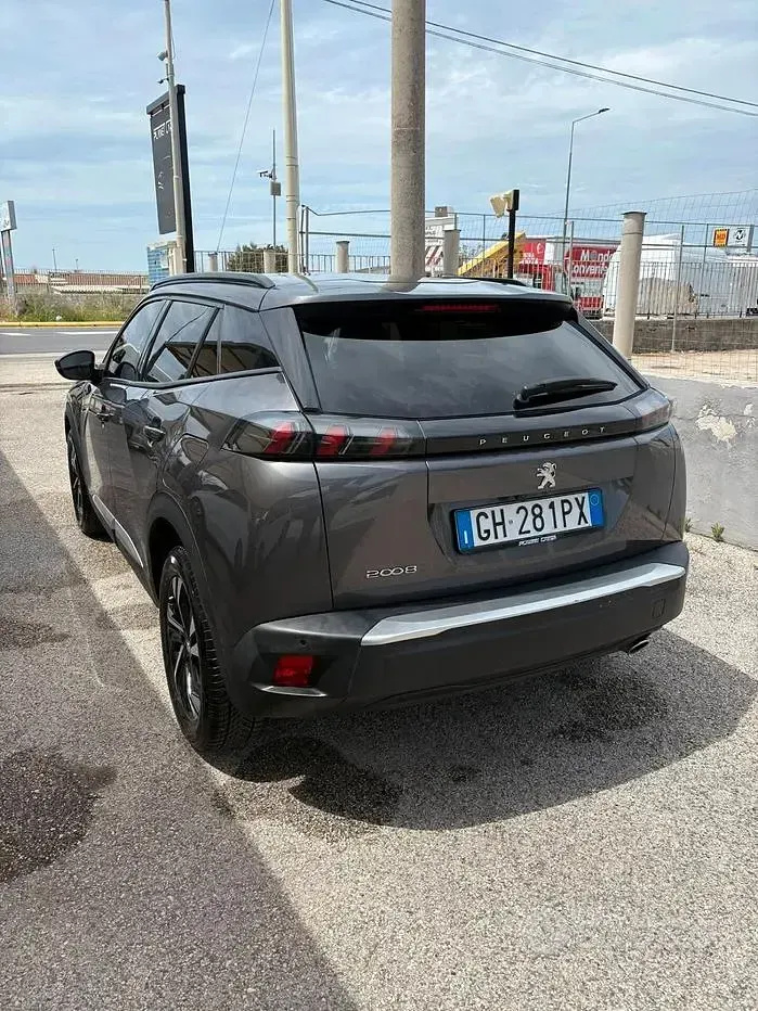 Usata Peugeot 2008 Allure 131 CV (96 kW) 2021 Grigio SUV