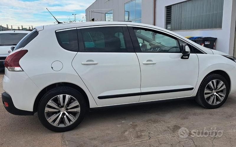 Usata Peugeot 3008 120 CV (88 kW) 2015 Bianco Station wagon