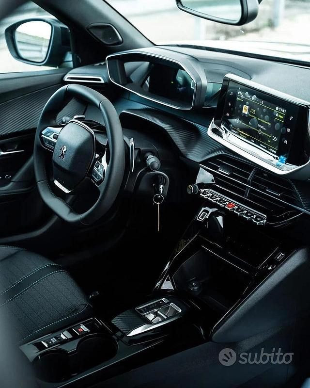 Usata Peugeot 2008 130 CV (95 kW) 2023 Nero SUV
