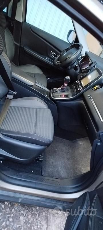 Usata Renault Scénic IV Business 120 CV (88 kW) 2020 Monovolume