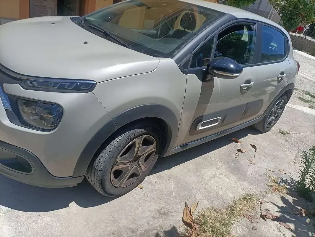 Usata Citroën C3 PureTech 83 CV (61 kW) 2024 Beige Berlina