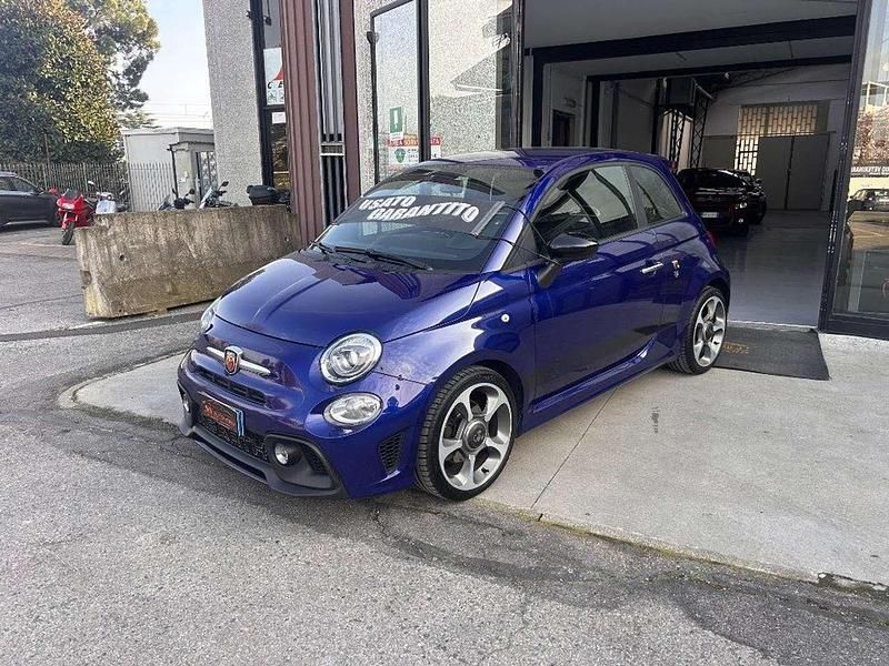 Usata Abarth 500 145 CV (106 kW) 2018 Blu Utilitaria