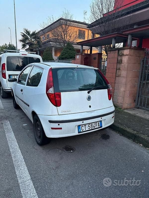 Occasion Fiat Punto 80 ch (58 kW) 2005 Blanc Berline