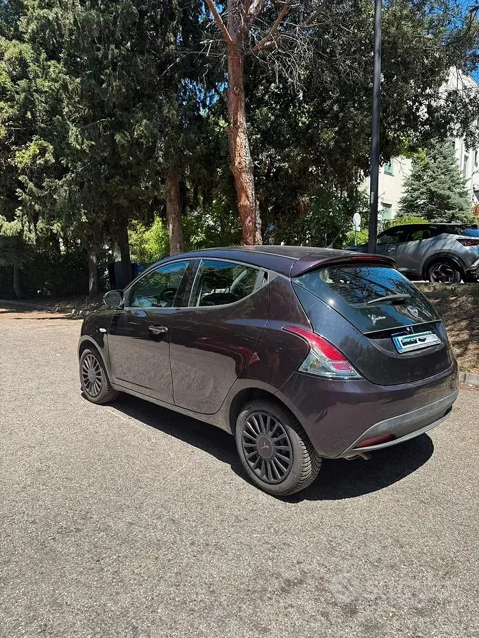 Usata Lancia Ypsilon Silver 69 CV (50 kW) 2013 Utilitaria