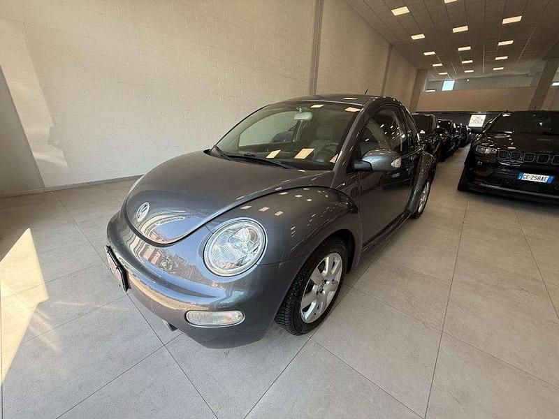 Usata VW Beetle 105 CV (77 kW) 2005 Grigio Utilitaria