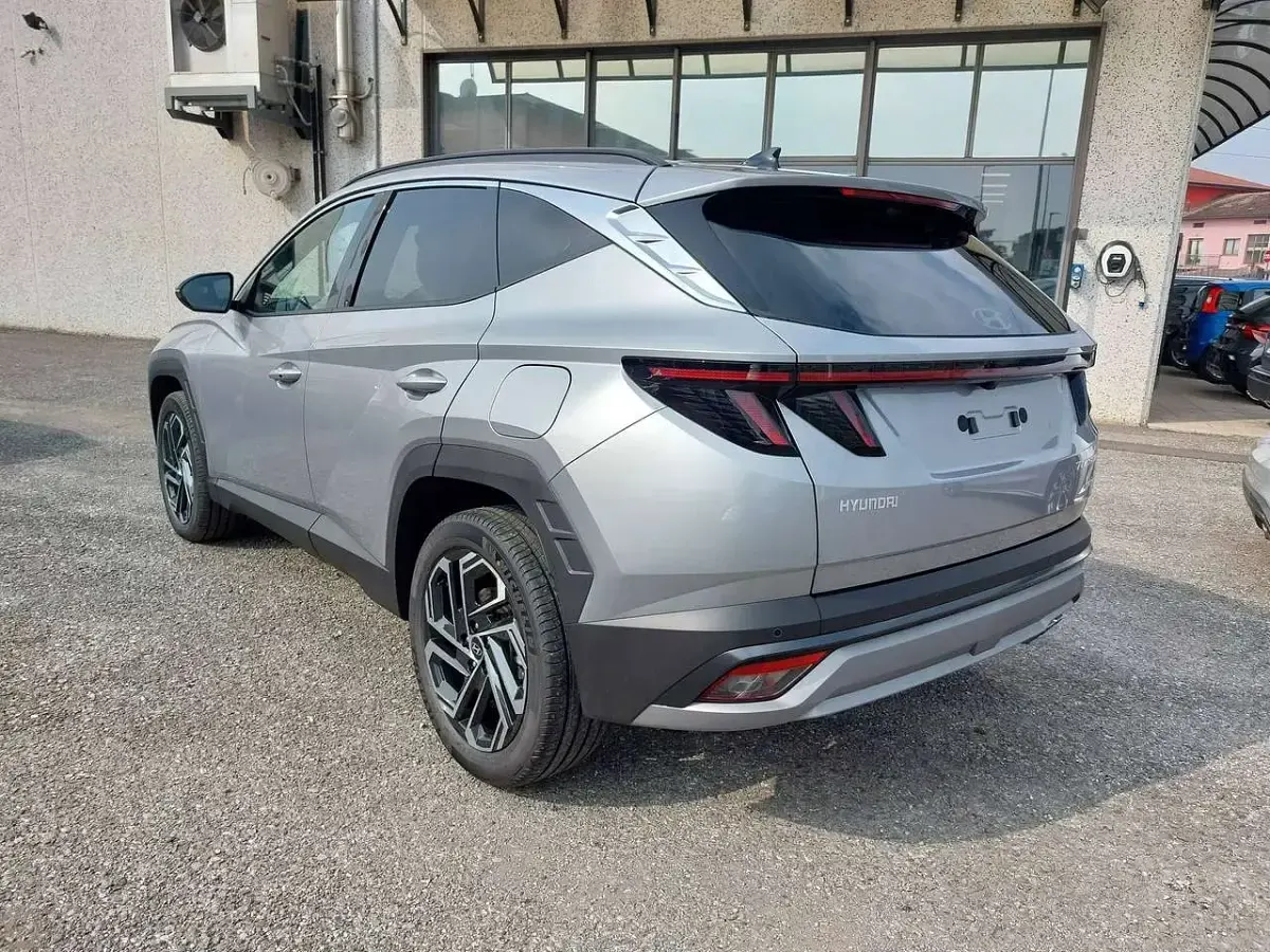 Nuova Hyundai Tucson 179 CV (131 kW) 2026 Argento SUV
