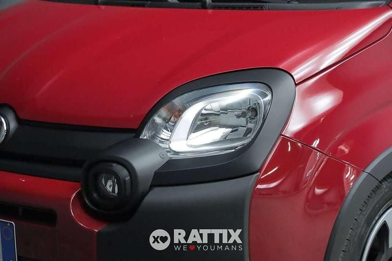Usata Fiat Panda Cross Cross 69 CV (50 kW) 2025 Rosso Utilitaria