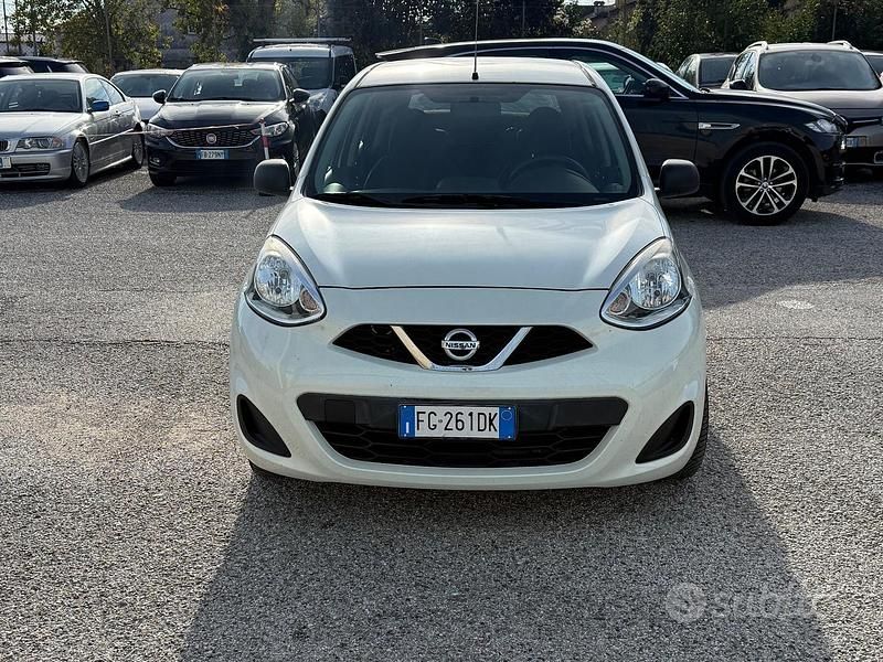 Bianco Usata 2016 Nissan Micra Acenta Tre volumi | 5500 € (Buon prezzo) - Immagine 1/4