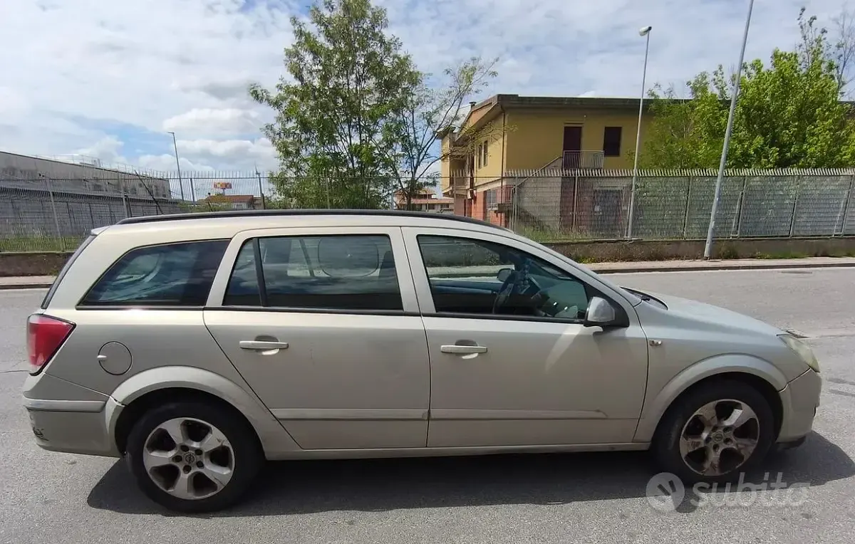 Usata Opel Astra 82 CV (60 kW) 1997 Station wagon