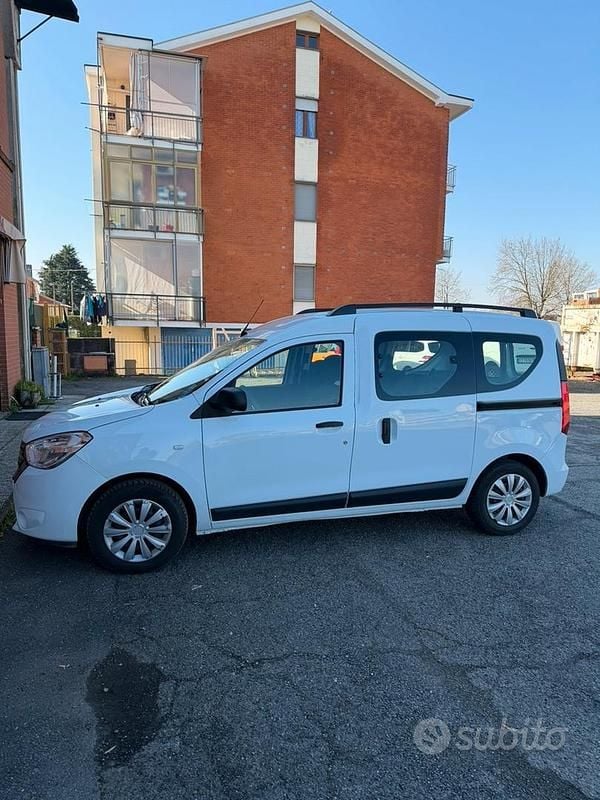 Usata Dacia Dokker 100 CV (73 kW) 2020 Bianco Monovolume