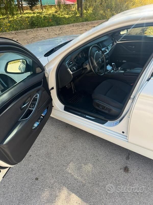 Usata BMW 525 Comfort Edition 218 CV (160 kW) 2014 Bianco Station wagon