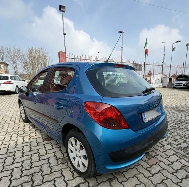 Usata Peugeot 207 70 CV (51 kW) 2008 Blu Utilitaria
