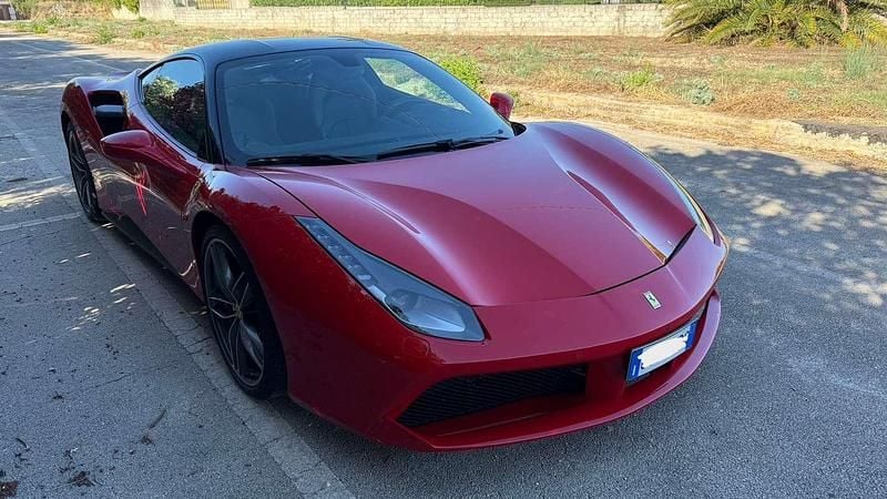 Usata Ferrari 488 670 CV (492 kW) 2018 Coupé