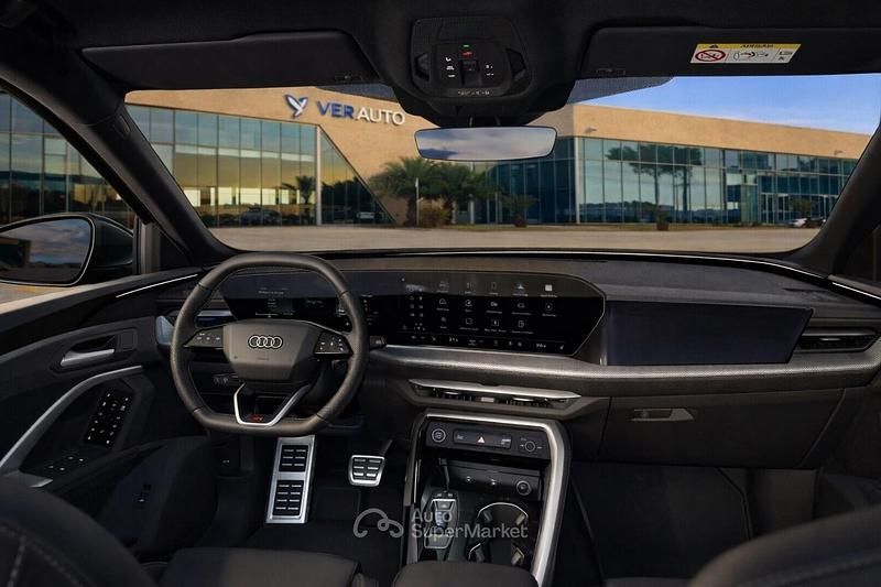 Nuova Audi Q5 S-Line 204 CV (150 kW) 2026 Oro SUV