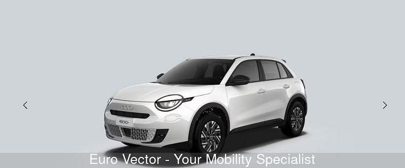 Nuova Fiat 600 101 CV (74 kW) 2025 Bianco SUV