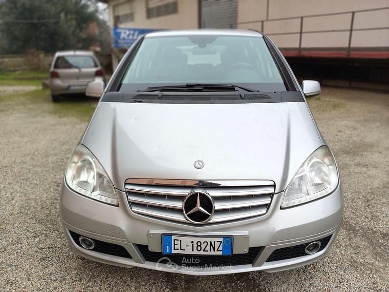 Usata Mercedes A160 Avantgarde 82 CV (60 kW) 2011 Argento Monovolume