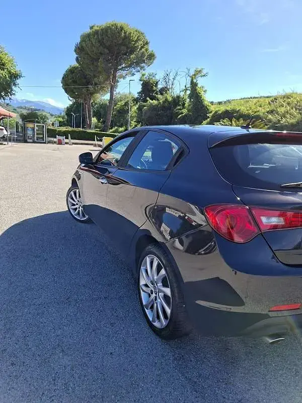 Usata Alfa Romeo Giulietta Super 120 CV (88 kW) 2018 Utilitaria